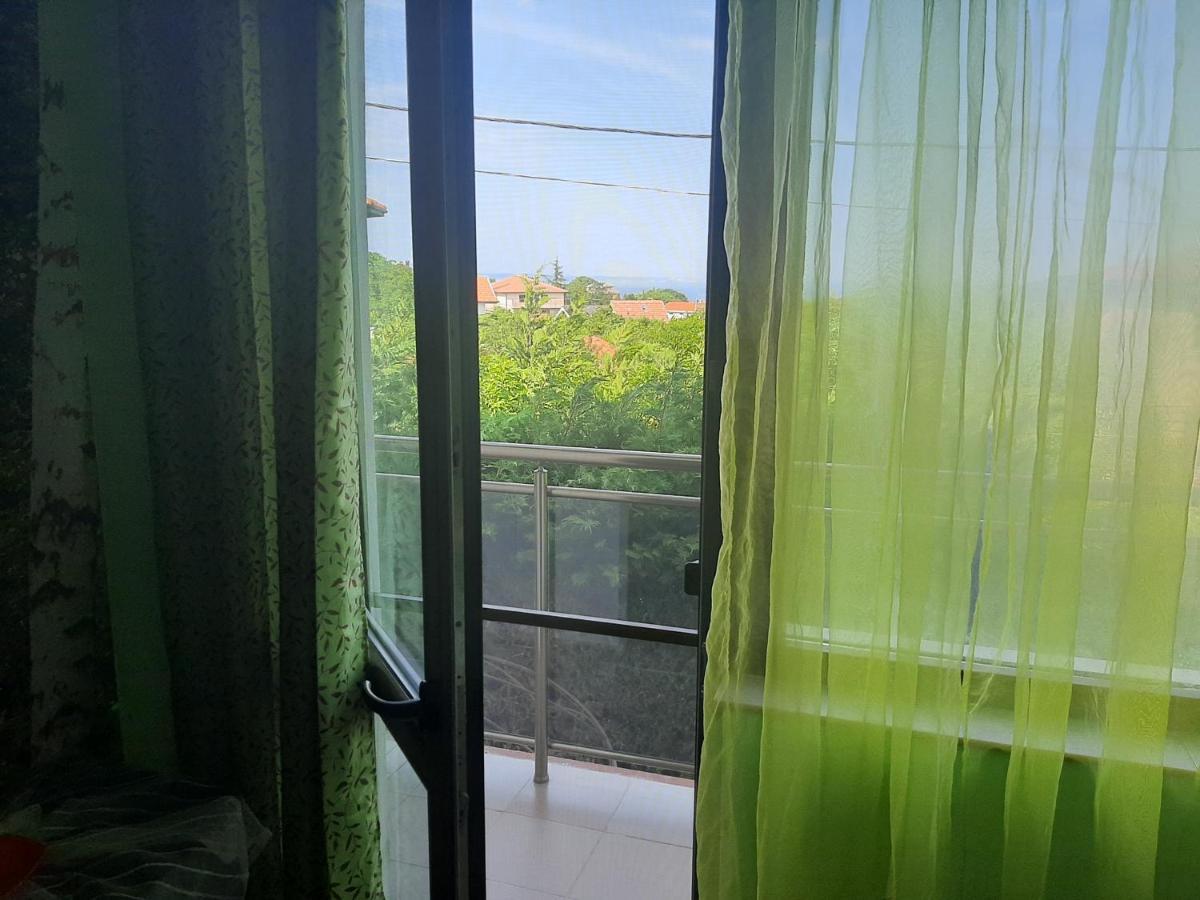 Guest House By The Captain Warna Exterior foto