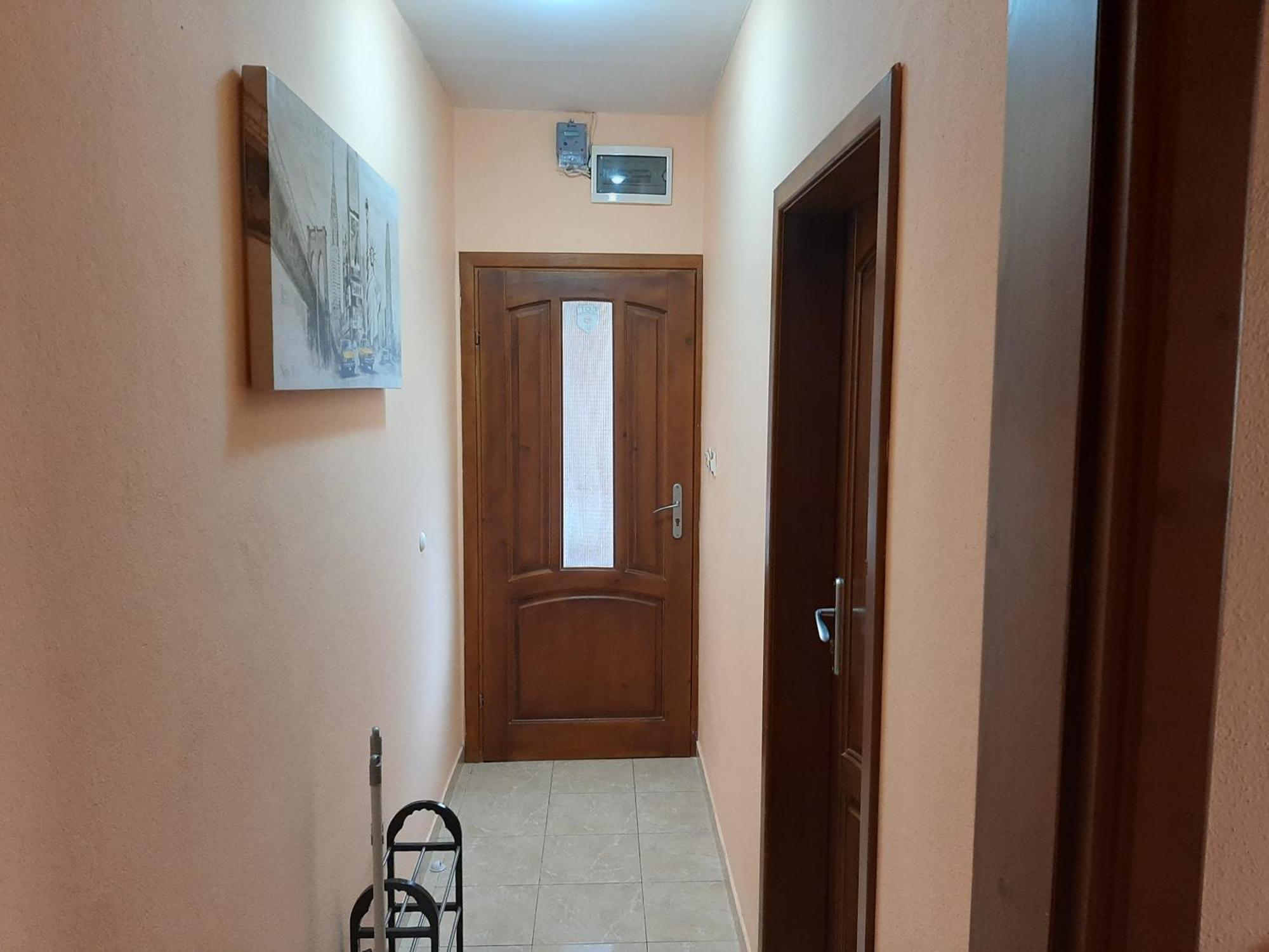 Guest House By The Captain Warna Exterior foto